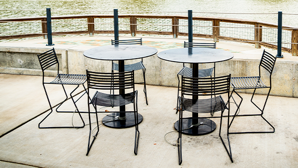 Lighter chairs and tables allow guests to arrange the furniute as they need